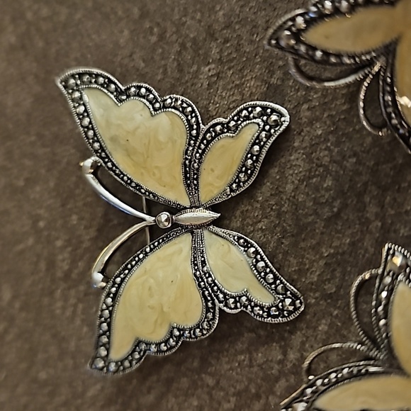 VTG AVON 1991 Enamel Marcasite Whispering Wings Butterfly Brooch Earrings Set - Picture 5 of 7